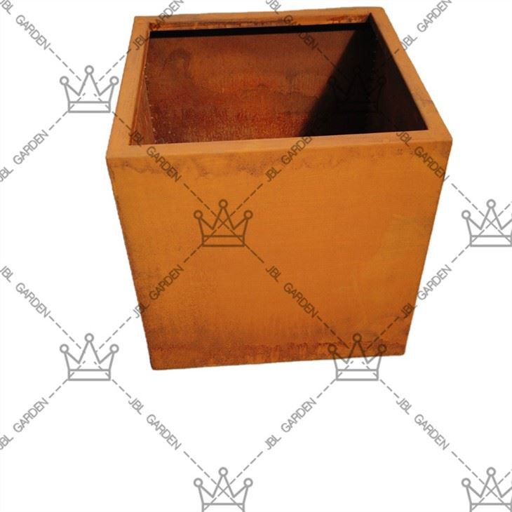 Zelo velik pravokotni sadilnik