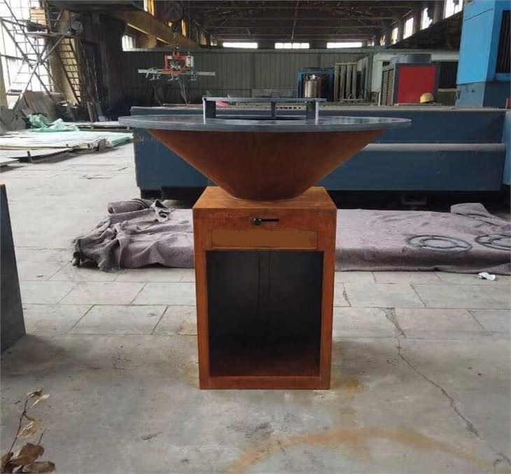 Zunanja kuhinja Corten Jeklo Kamin Žar Kadilec BBQ Grill